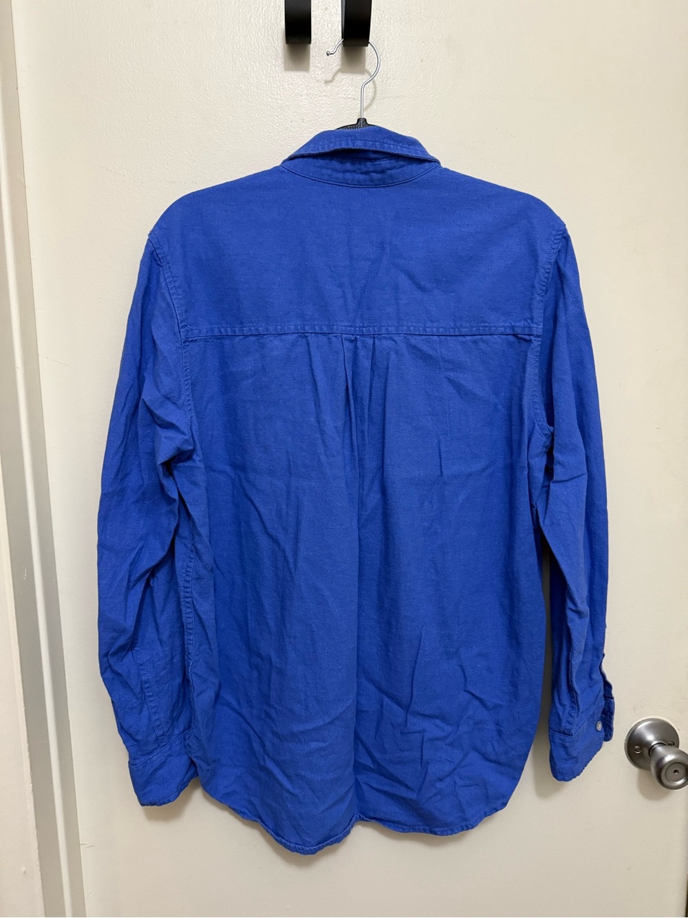 Universal Thread Blue Linen Blend Long-Sleeve Button-Down Shirt - Picture 3 of 4
